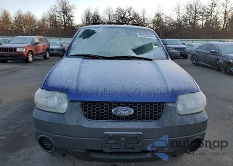 2005 Ford Escape Xls z USA, uszkodzony, nr VIN 1FMCU92Z95KD13833